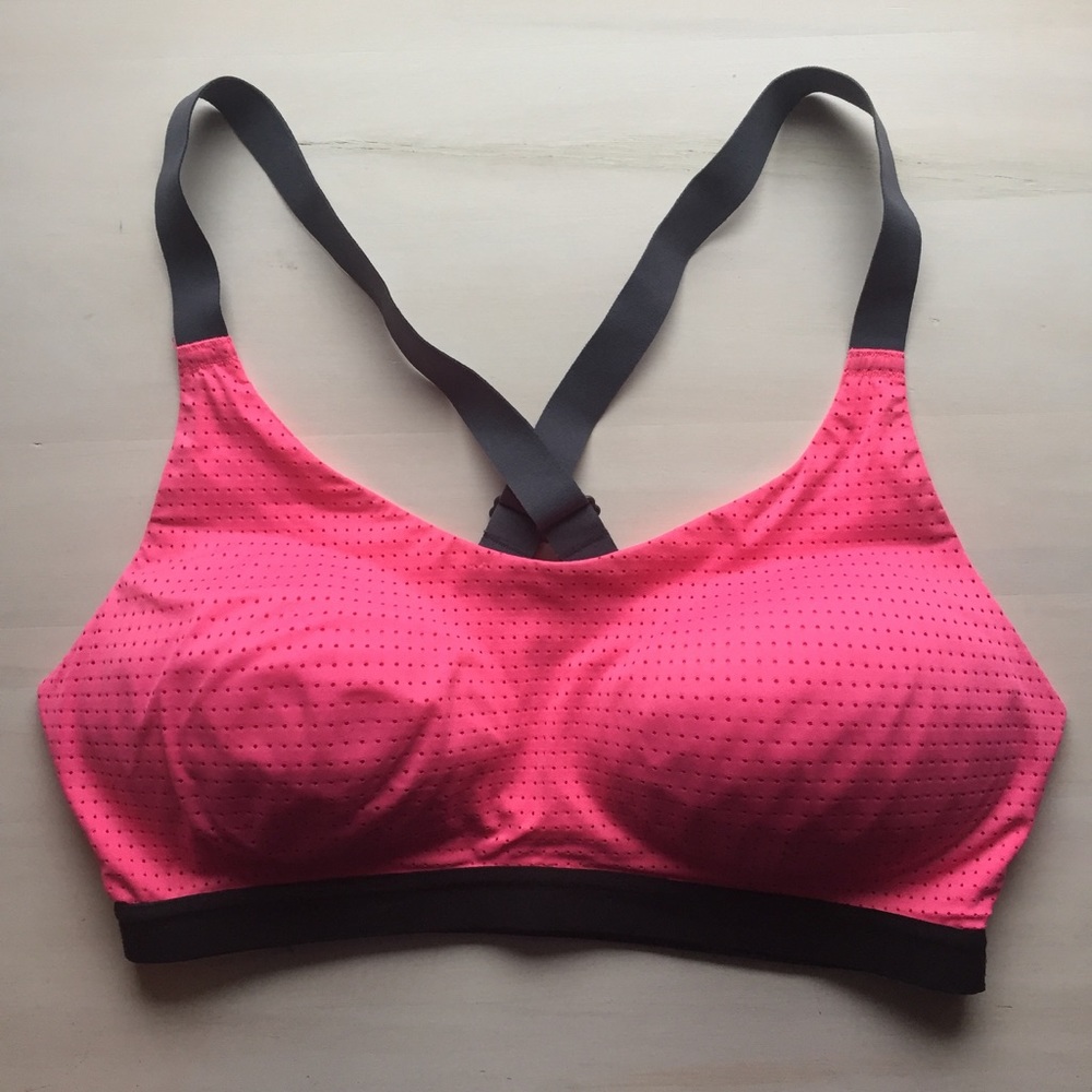 The Incredible Lightweight Sports Bra by VS